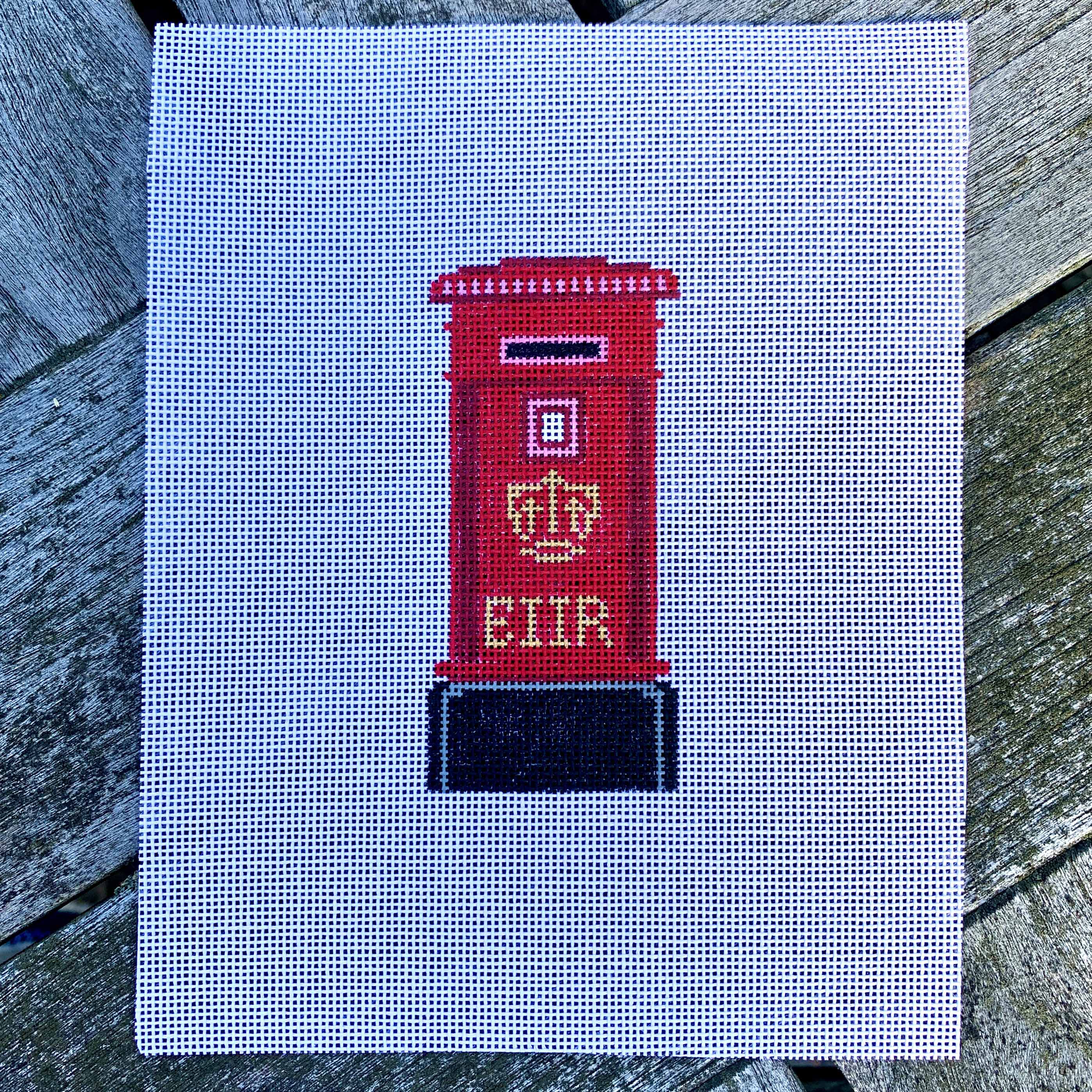 Elizabeth II Post Box – Blue Ridge Stitchery
